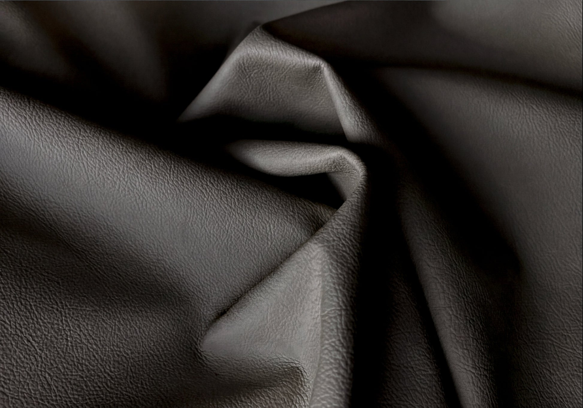 Cuero Top Grain Negro Semi-liso